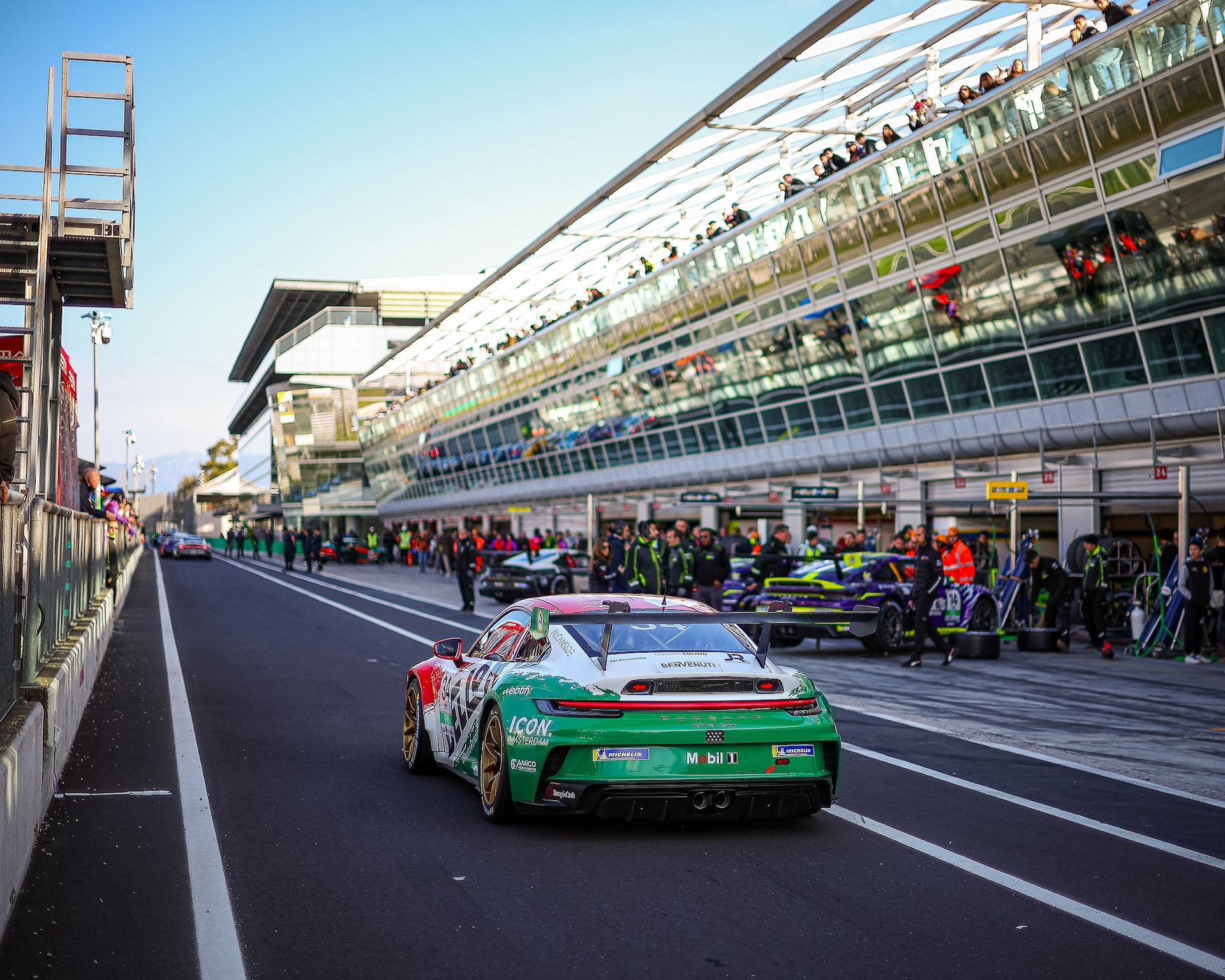 Dirk Schouten | Porsche Supercup Racing Driver